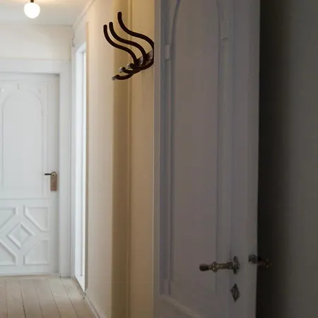 Sj Hotel *
